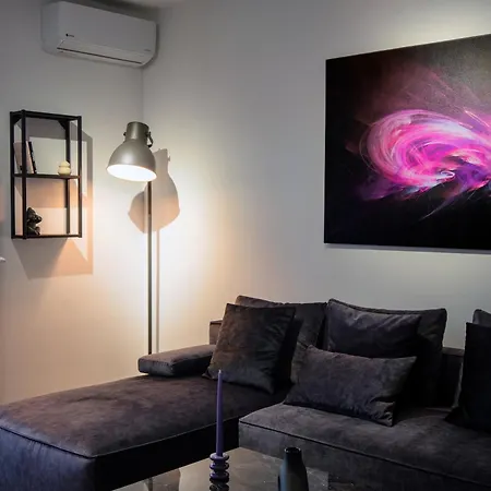Apartment Essel Noir - A Hidden Gem With A Magnificent Acropolis View Athens