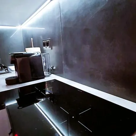 Essel Noir - A Hidden Gem With A Magnificent Acropolis View *